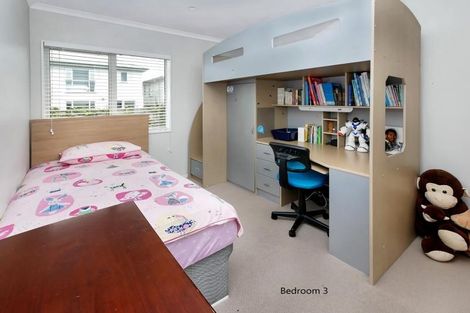 Photo of property in 6 Samuel Cassidy Avenue, Swanson, Auckland, 0614