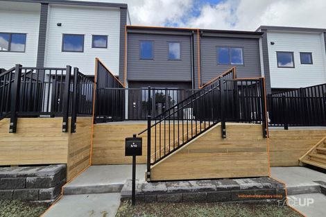 Photo of property in 3/10 Ngaroma House Drive, Hobsonville, Auckland, 0616