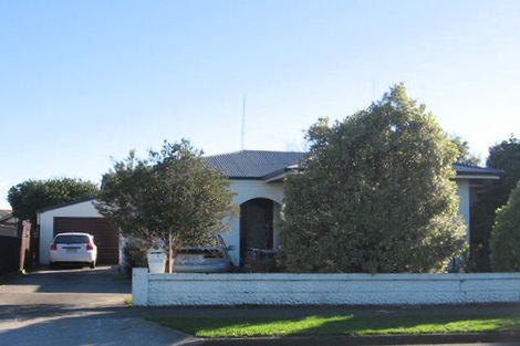 Photo of property in 17 Featherston Street, Takaro, Palmerston North, 4412