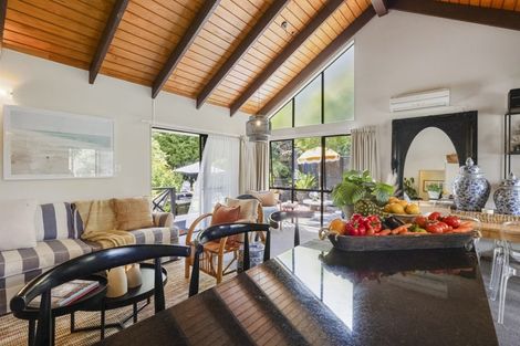 Photo of property in 19 Thames Street, Welbourn, New Plymouth, 4310