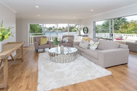 Photo of property in 65 Meadway, Sunnyhills, Auckland, 2010