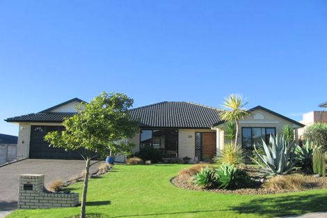 Photo of property in 30 Fleetwood Drive, Henderson, Auckland, 0612