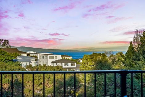 Photo of property in 62 Parr Terrace, Castor Bay, Auckland, 0620