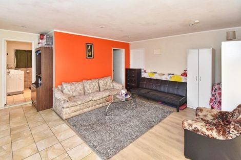 Photo of property in 2/62 Glen Avenue, Papatoetoe, Auckland, 2025