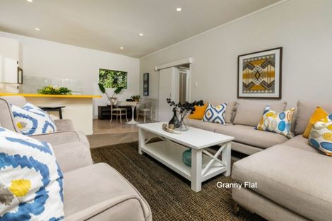 Photo of property in 44 Kowhai Road, Campbells Bay, Auckland, 0630