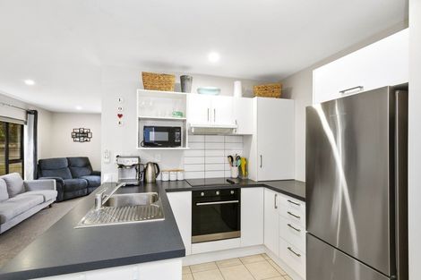 Photo of property in 3/25 Hollies Crescent, Johnsonville, Wellington, 6037