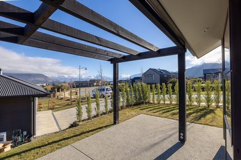 Photo of property in 52 Minaret Ridge, Wanaka, 9305