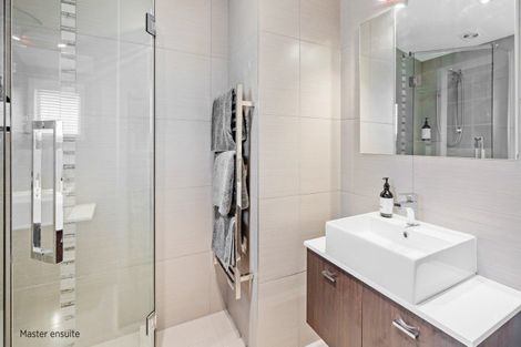 Photo of property in 11 Patiki Place, Omaha, 0986