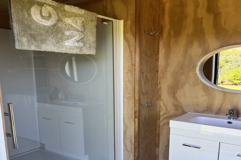 Photo of property in 37 Bluff Road, Kuaotunu West, Whitianga, 3592