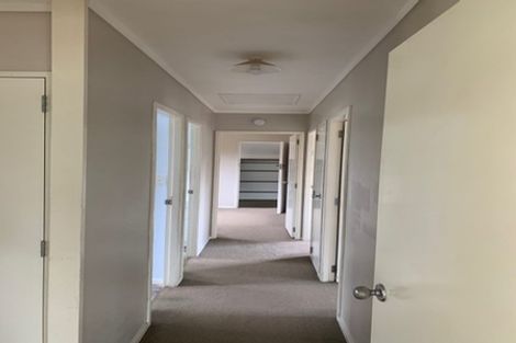 Photo of property in 3a Mawney Road, Henderson, Auckland, 0610