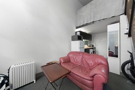 Photo of property in Urbane Apartments, 30/29 Webb Street, Mount Cook, Wellington, 6011