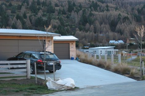 Photo of property in 9 Amber Close, Arthurs Point, Queenstown, 9371