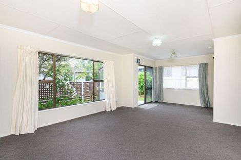 Photo of property in 2 Bethel Court, Milson, Palmerston North, 4414