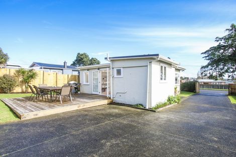 Photo of property in 2/3 Copley Street, New Lynn, Auckland, 0600