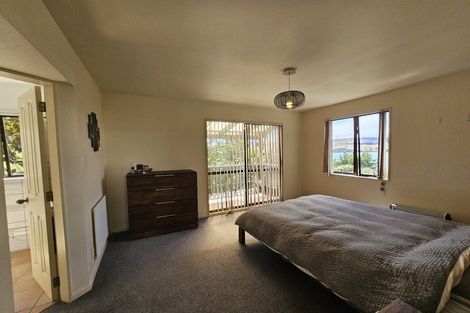 Photo of property in 141 Kahu Road, Paremata, Porirua, 5024