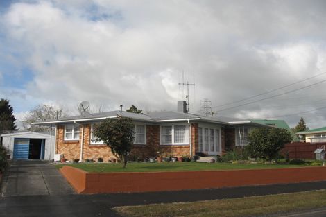 Photo of property in 38 Southsea Crescent, Silverdale, Hamilton, 3216