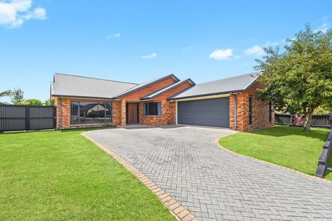 Photo of property in 12 Oldfield Court, Huntington, Hamilton, 3210