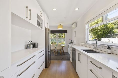 Photo of property in 97 Stott Avenue, Birkdale, Auckland, 0626