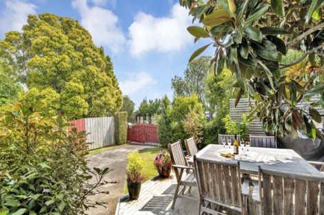 Photo of property in 88 Ennis Avenue, Pakuranga Heights, Auckland, 2010