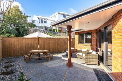 Photo of property in 58e Gilbert Street, New Plymouth, 4310