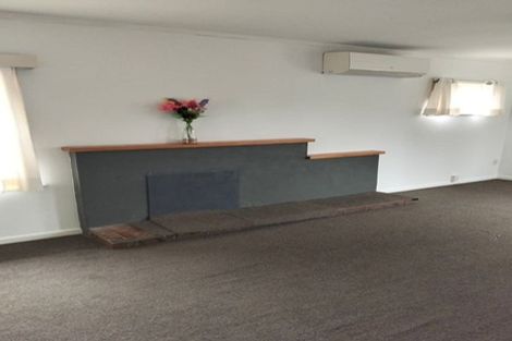 Photo of property in 1/450 Great South Road, Opaheke, Papakura, 2113