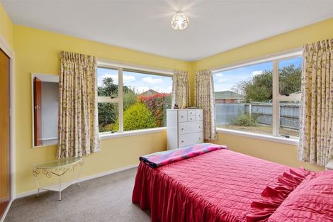 Photo of property in 12 Springmead Place, Hornby, Christchurch, 8042