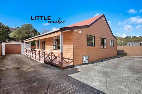 Photo of property in 15a Montgomery Crescent, Clouston Park, Upper Hutt, 5018