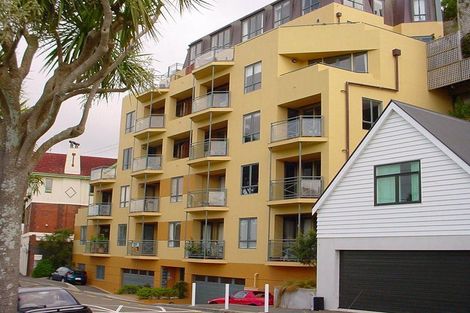 Photo of property in 4/80 Salamanca Road, Kelburn, Wellington, 6012