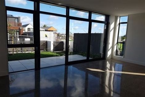 Photo of property in 22 Cochrane Road, Hobsonville, Auckland, 0616
