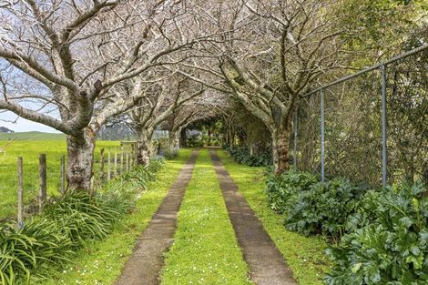 Photo of property in 300 Awai Road, Tarurutangi, New Plymouth, 4372