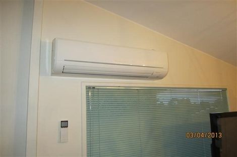 Photo of property in 80m Tirimoana Road, Te Atatu South, Auckland, 0602