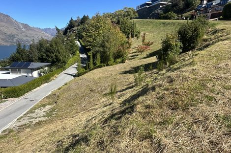 Photo of property in 2 Hanley Lane, Fernhill, Queenstown, 9300