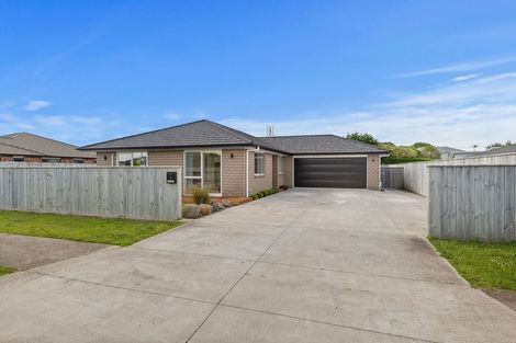 Photo of property in 1 Reremoana Close, Hawera, 4610