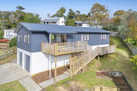Photo of property in 11 Randal Place, Bayview, Auckland, 0629