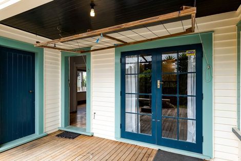 Photo of property in 10 Cameron Street, Hawera, 4610