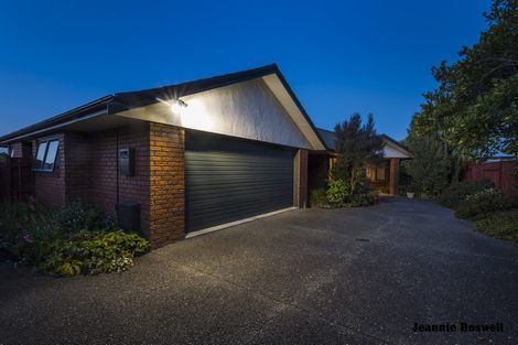 Photo of property in 97 Summerhill Drive, Fitzherbert, Palmerston North, 4410