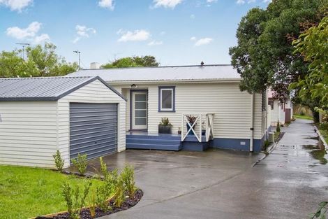 Photo of property in 119 Bolton Street, Blockhouse Bay, Auckland, 0600