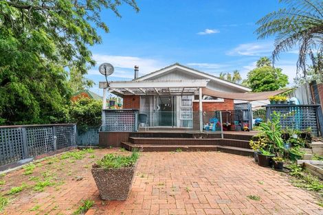 Photo of property in 1/10 Rotoiti Avenue, Pakuranga Heights, Auckland, 2010