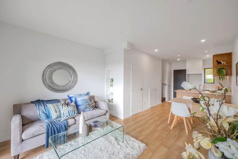 Photo of property in 2/28 Vodanovich Road, Te Atatu South, Auckland, 0610