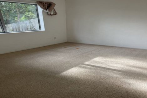 Photo of property in 98 Tiriwa Drive, Massey, Auckland, 0614