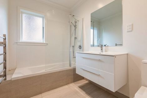 Photo of property in 6 Savoy Road, Glen Eden, Auckland, 0602