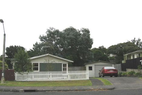 Photo of property in 24 Lyford Crescent, Sunnynook, Auckland, 0620