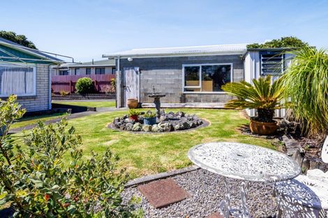 Photo of property in 40 High Street East, Waitara, 4320