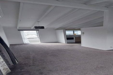 Photo of property in 1/46 Chippendale Crescent, Birkdale, Auckland, 0626