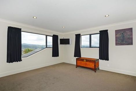 Photo of property in 15 Riverstone Drive, Riverstone Terraces, Upper Hutt, 5018