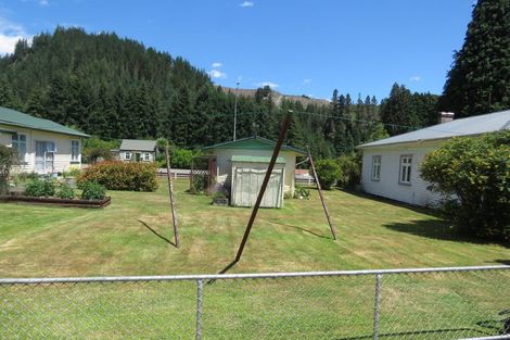 Photo of property in 10 Broadway, Reefton, 7830