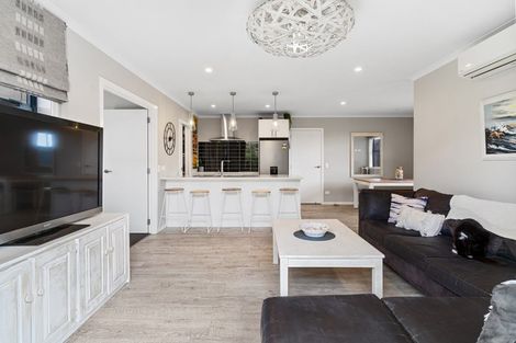 Photo of property in 7 Livingstone Drive, Papamoa Beach, Papamoa, 3118