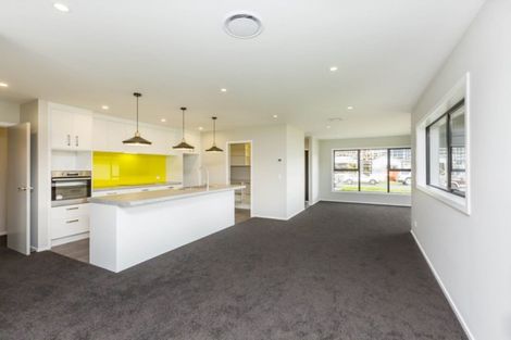Photo of property in 22 Filmer Crescent, Wallaceville, Upper Hutt, 5018