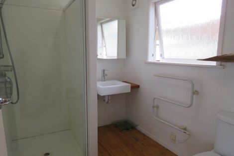 Photo of property in 10 Ferry Parade, Herald Island, Auckland, 0618