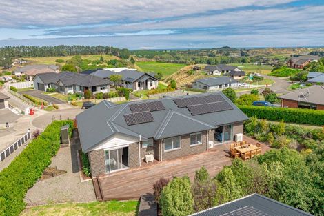 Photo of property in 35 Cracroft Drive, Putiki, Whanganui, 4500